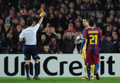Catalanii au profitat de eliminarea lui Van Persie Foto: Getty Images