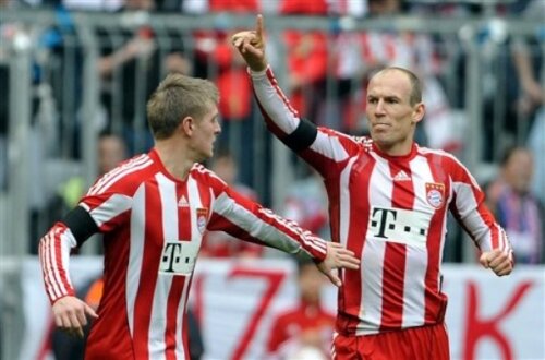 Arjen Robben reuseste tripla