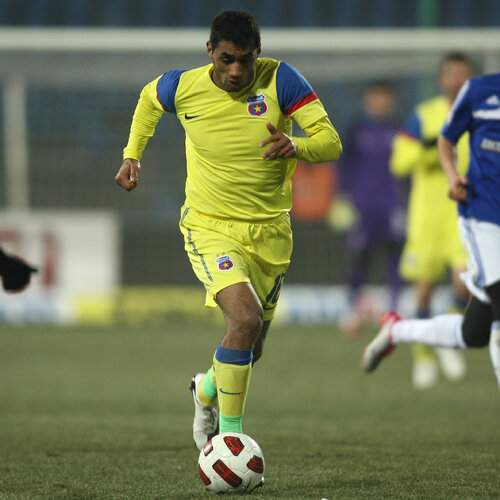Nicoliţă (26 de ani) are nu mai puţin de 258 de meciuri în Liga 1, cupele europene şi Cupa României în tricoul Stelei şi al lui Poli Timişoara
Foto: Alex Nicodim