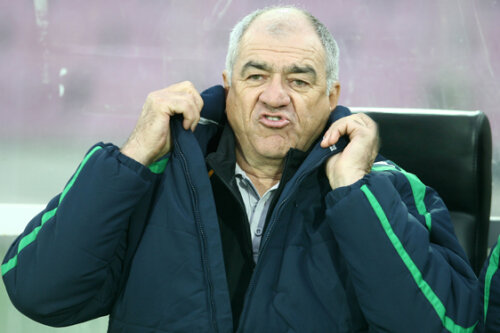 Viorel Hizo nu va putea sta pe bancă la meciul cu Steaua