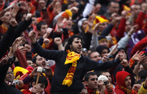 Fanii Galatei vor face o atmosferă infernală pentru rivalii de la Fenerbahce Foto: Reuters