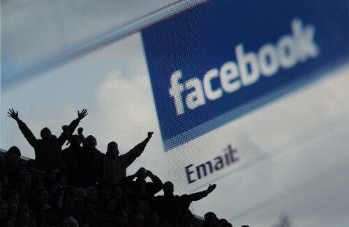 Fanii lui Manchester United sînt cei mai activi pe Facebook