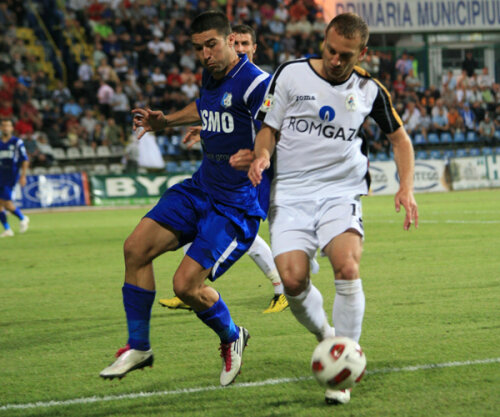 În tur, meciul dintre cele două formaţii s-a încheiat la egalitate, scor 0-0