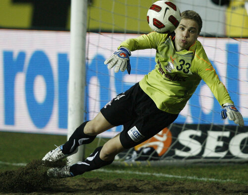 Mihai Roman a apărat poarta Rapidului după eliminarea lui Dani Coman Foto: Lorand Vakarcs