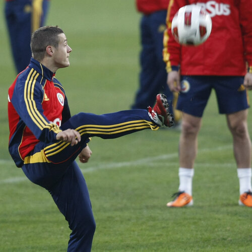 Lui Torje îi va fi
greu să ajungă la
CM 2014 dacă nu
urcăm imediat în
clasamentul FIFA
Foto: Alex Nicodim