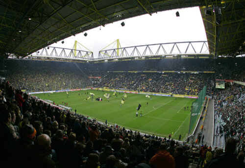 Westfalenstadion, arena pe care joacă Borussia Dortmund Foto: Reuters