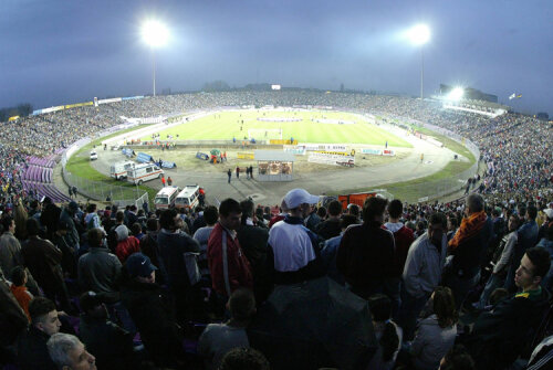 La derby sunt asteptati 30.000 de fani