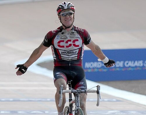 Stuart O'Grady în 2007, în faţa celei mai mari victorii din carieră (Foto: cyclingweekly.co.uk)
