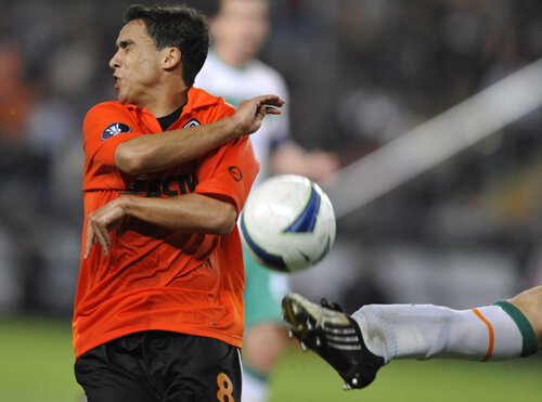 Brazilianul Jadson a ratat ieri una dintre rarele ocazii ale lui Şahtior, bară în minutul 44
Foto: Reuters