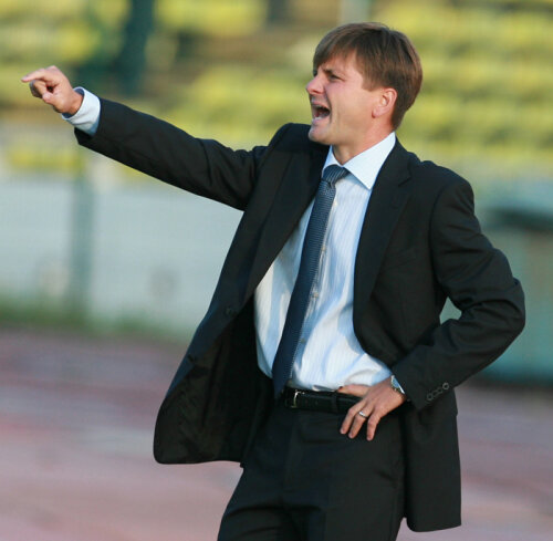 Uhrin acceptă criticile patronului Marian Iancu după semieşecul, 2-2, cu Pandurii