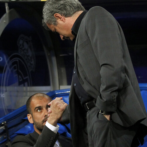 Jose şi Pep, probabil cei mai valoroşi antrenori din lume în acest moment
Foto: Reuters