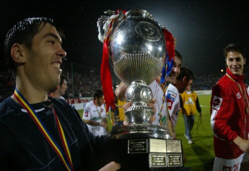 Mărgăritescu sărbătoreşte Cupa cîştigată cu Farul în 2005