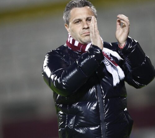 Şumudică are toate şansele să termine sezonul la cîrma formaţiei din Grant şi dă devină astfel primul tehnician care reuşeşte să reziste un an pe banca tehnică, de la Răzvan Lucescu încoace