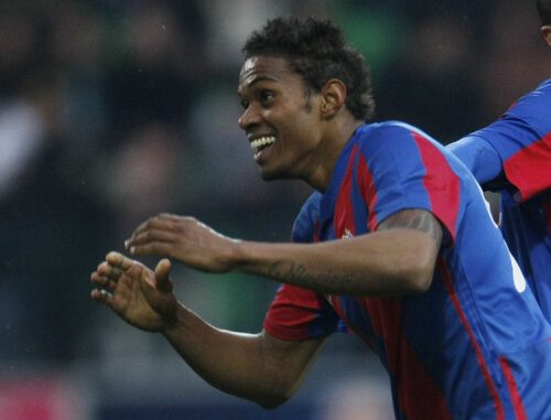 Maicon a reuşit să înscrie de 3 ori în tricoul Stelei