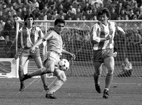 Gheorghe Hagi vs. Dănuţ Lupu (1988)