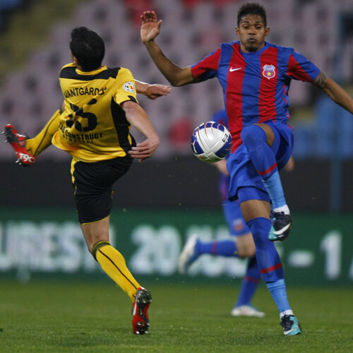 Returul semifinalei de Cupă cu FC Braşov a rămas singurul meci important pentru Steaua în acest sezon Foto: Alex Nicodim