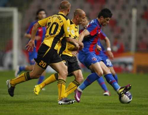 FC Brașov și Steaua au argumente economice să lupte diseară cu toate puterile pentru calificarea în finala Cupei României. Adjudecarea trofeului aduce 265.000 de euro clubului