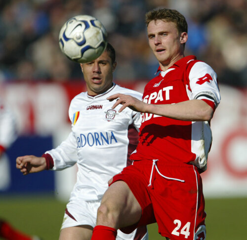 Sorin Ghionea (dreapta) în duel cu Sabin Ilie