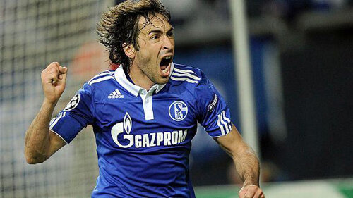Raul Gonzalez, artizanul performanţelor lui Schalke din acest sezon