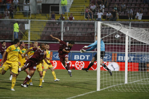 Rapid şi FC Vaslui se bat pentru locul care asigură accesul în playofful Europa League