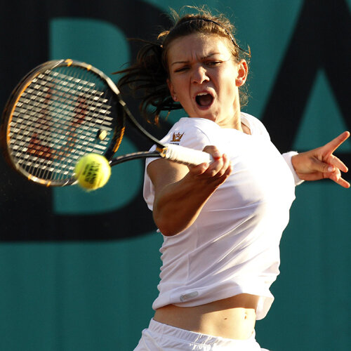 Pentru calificarea în turul al doilea, Simona Halep şi-a asigurat un cec de 25.000 de euro Foto: Reuters