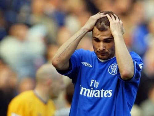 Adrian Mutu a jucat la Chelsea între august 2003 şi octombrie 2004