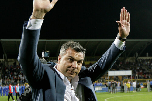 Cosmin Olăroiu şi-a îndeplinit obiectivul: a adus Cupa în Ghencea