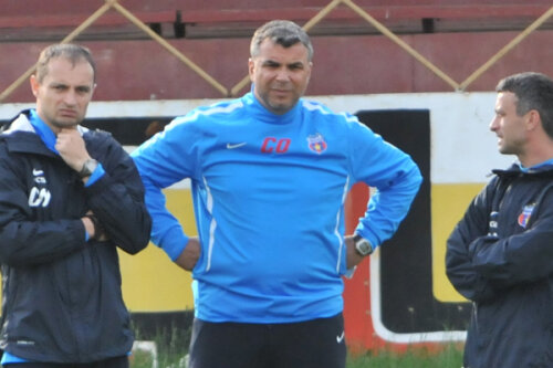 Cosmin Olăroiu este rugat de toată suflarea stelistă să rămînă în Ghencea