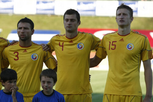 Raţ, Tamaş şi Goian vor să joace împreună şi la Euro 2012. Drumul pînă în Polonia şi Ucraina este anevoios însă