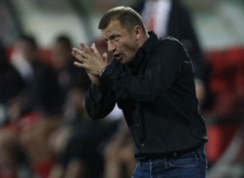 Dorinel Munteanu e liniştit: de munca lui nu va profita altcineva în Liga Campionilor