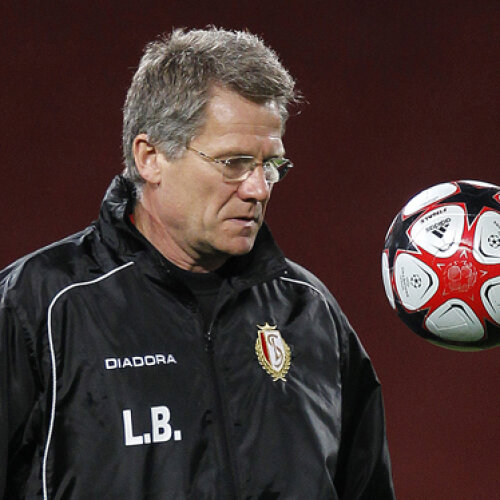 Boloni intră des în conflict cu jucătorii echipelor pe care le pregăteşte