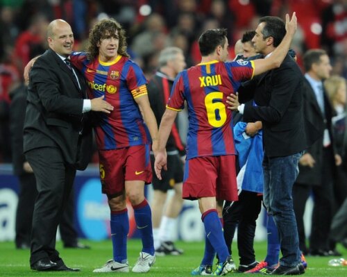 Carles Puyol, al doilea din dreapta (33 de ani)