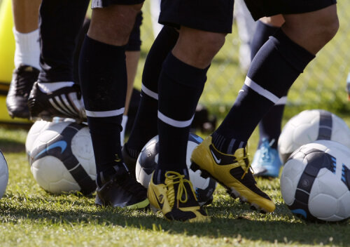 Liga 1 se pregăteşte deja de start, chiar dacă abia s-a încheiat. Totuşi, incertitudinile sînt mai mari ca oricînd din cauza situaţiilor lui Poli şi a Gloriei care dau peste cap multe calcule