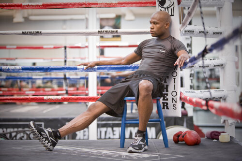 Mayweather a refuzat o bursă de 65 mil. $ pentru o luptă cu Pacquiao