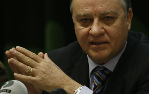 Mircea Sandu aşteaptă ca Hagi să accepte postul de selecţioner al naţionalei