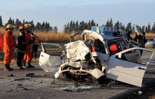 Aşa arată locul accidentului în care au murit trei persoane