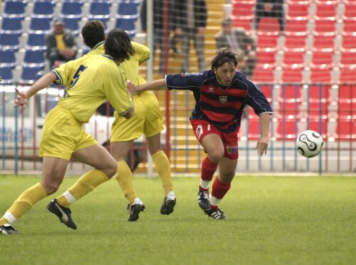 Adrian Voiculeţ a fost lăsat să plece de la FC Bihor, în 2007, pentru 20.000 de euro. Acum, orădenii l-au luat liber de contract