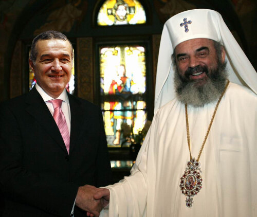 Foto montaj Gigi Becali şi Patriarhul Daniel