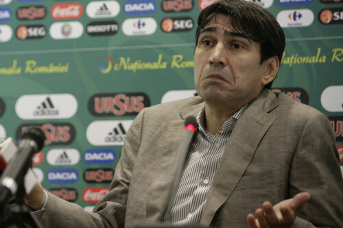 Victor Piţurcă va semna contractul abia săptămîna viitoare