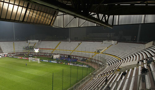 Construcţia Giuleştiului a început în 1936, iar arena a fost inaugurată pe 10 iunie 1939, fiind cea mai veche din Liga 1
