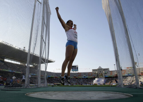 Sandra Perkovici s-a bucurat pentru succesul de la Europenele din 2010  foto: reuters