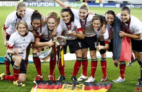 Echipa naţională de fotbal feminin a Germaniei este campioană mondială en-titre
