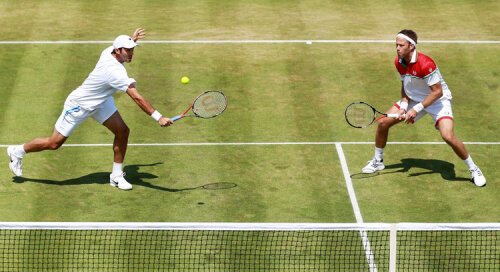 TennisTecău şi Lindstedt vor relua mîine partida