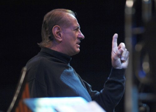 Gheorghe Zamfir
vrea să-i compună
o melodie specială
lui Bute
Foto: Agerpres