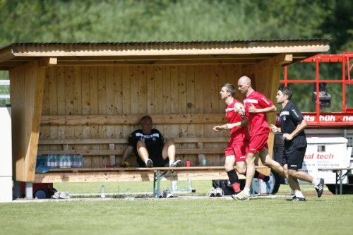 Jorge Costa a urmărit antrenamentul de ieri de pe banca de rezerve Foto: Vakarcs Lorand