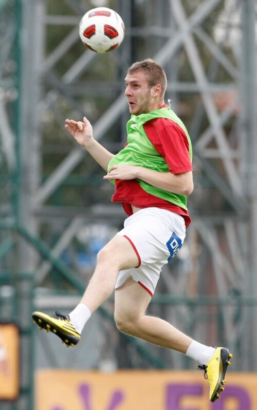 Moţi pare de neclintit în centrul defensivei dinamoviste