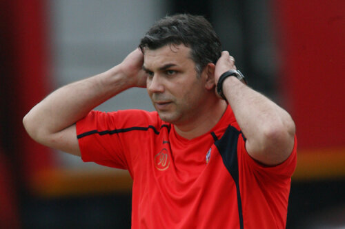 Cosmin Olăroiu (Al Ain)