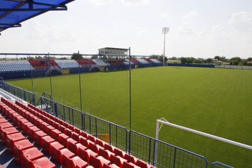 Stadionul din Berceni a fost reconstruit în 2008 şi are o capacitate de 2.600 de locuri, toate acoperite