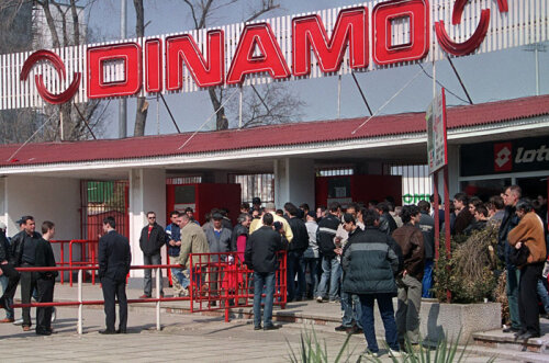 În sezonul trecut a bătut vîntul pe la casele de bilete de la stadionul Dinamo