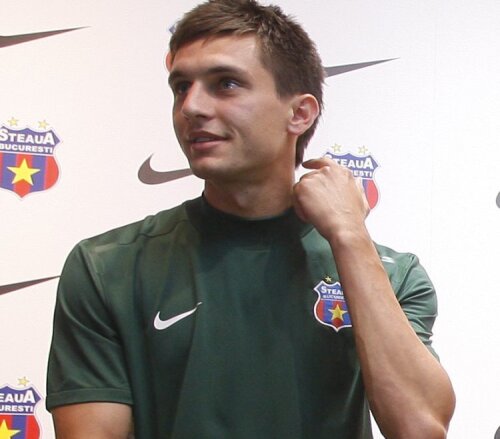 Ciprian Tătăruşanu a participat astăzi la prezentarea noilor tricouri ale Stelei pentru sezonul 2011-2012